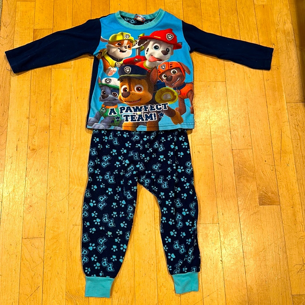 Paw Patrol Pajama Set. Boys 4T. Great condition.
